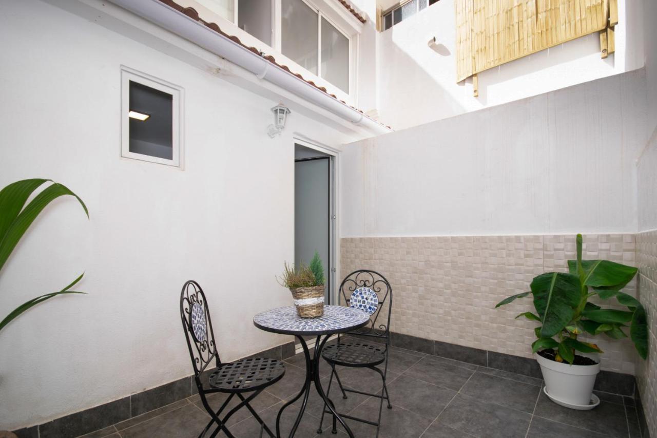 Apartahotel Casa Batito L'Hospitalet de Llobregat Kültér fotó
